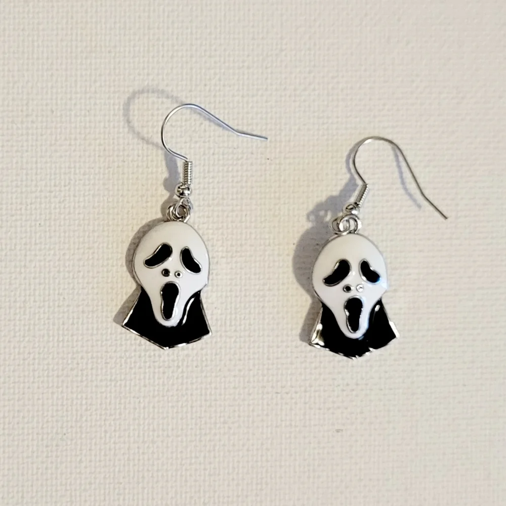 Silver tone Scream Ghost Face earrings Halloween